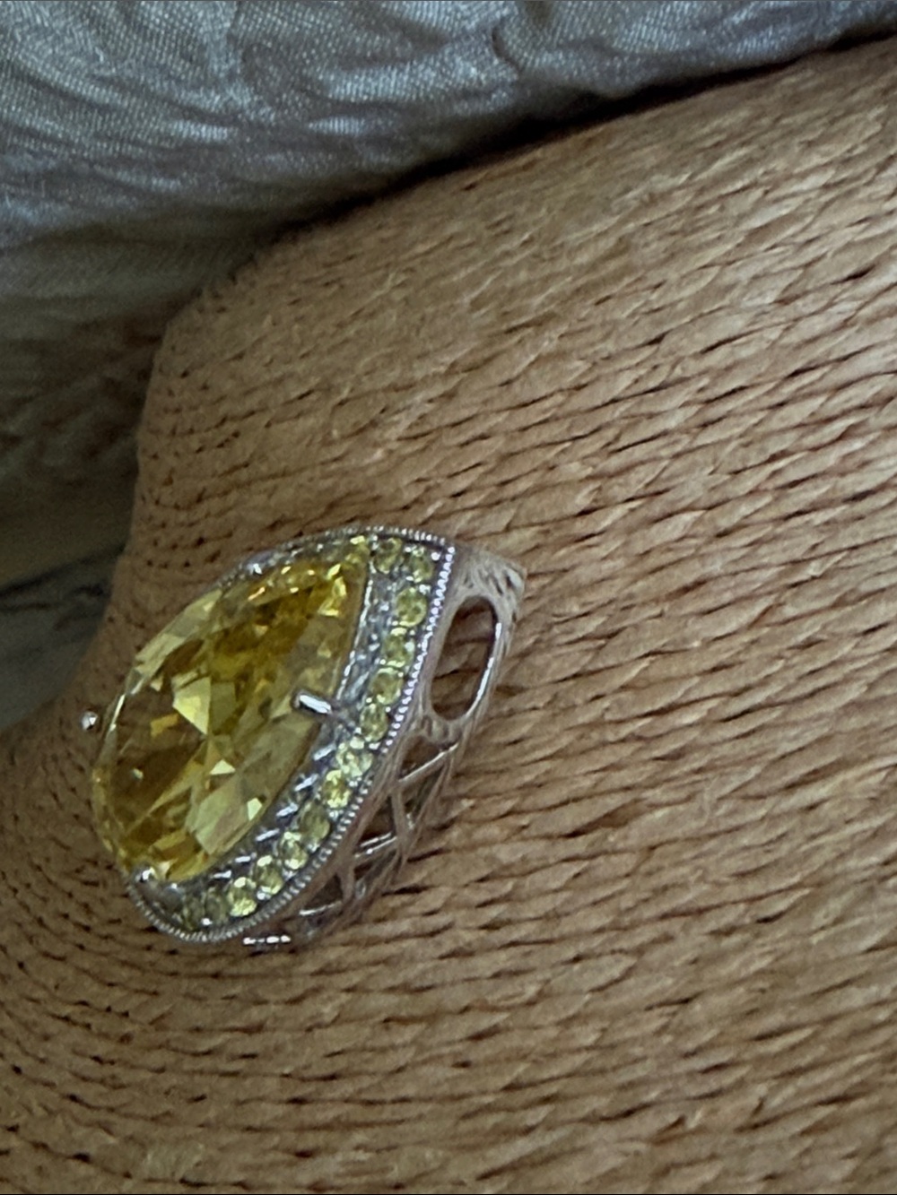 Citrine pendant large surrounded by citrine encased sterling silver latticed fr - Picture 5 of 13